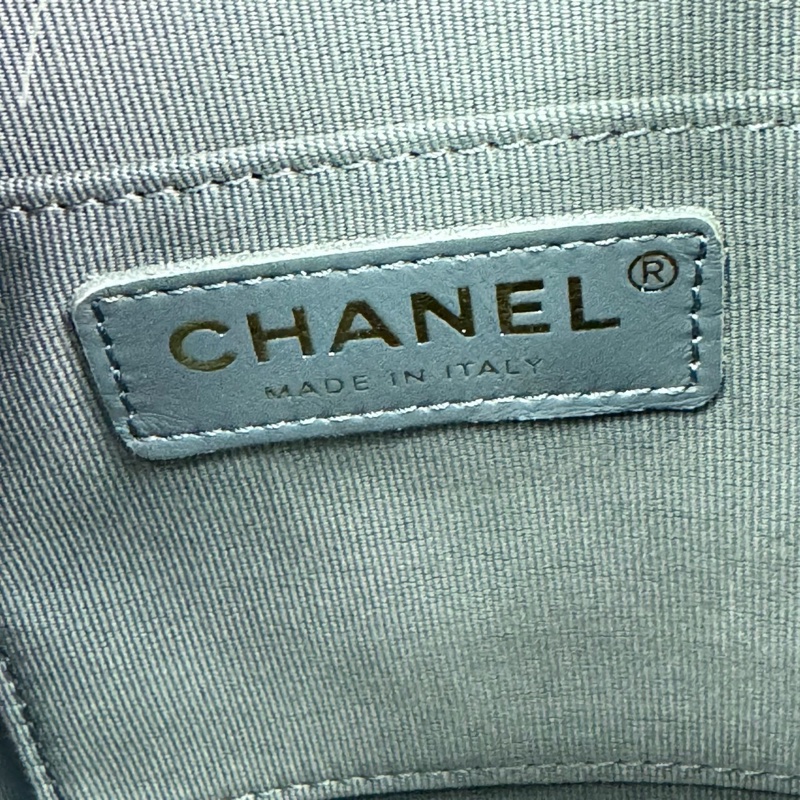 香奈兒  CHANEL 23k 藍灰色霧霾藍荔枝牛皮金釦後背包  坦克包  炸藥包  雙肩後背包    ⭕️台灣購買證明正本⭕️全新閒置品⭕️芯片款⭕️膠膜未撕⭕️-8