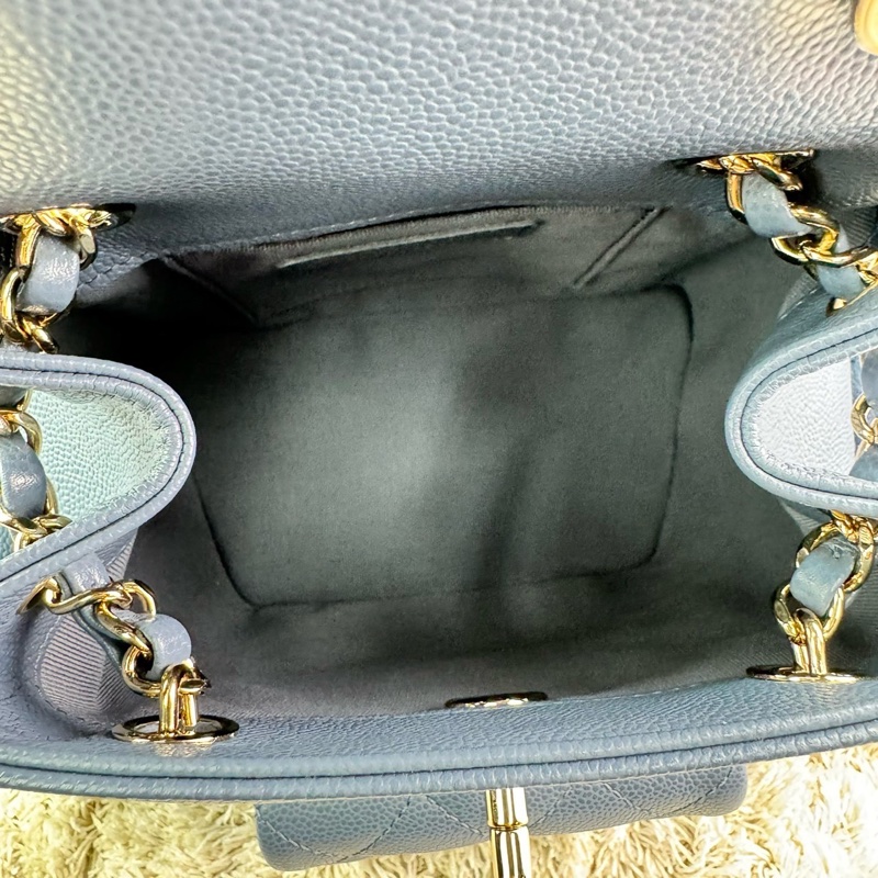 香奈兒  CHANEL 23k 藍灰色霧霾藍荔枝牛皮金釦後背包  坦克包  炸藥包  雙肩後背包    ⭕️台灣購買證明正本⭕️全新閒置品⭕️芯片款⭕️膠膜未撕⭕️-35