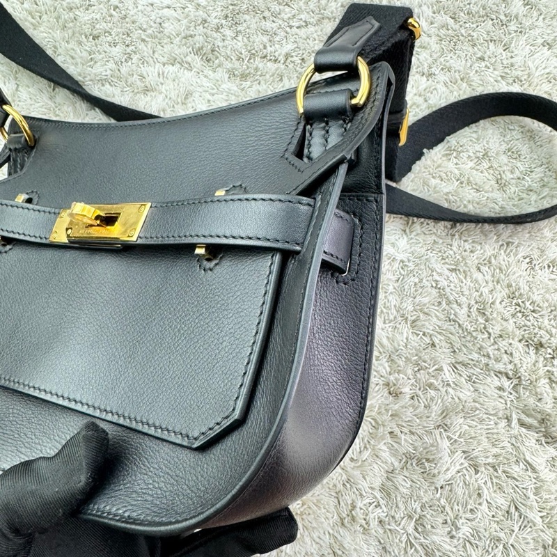 愛馬仕Hermes新款Jypsiere mini 吉普賽 黑色 金扣 evergrain皮 B刻  ⭕️近新品⭕️膠膜未撕⭕️男女都可輕鬆駕馭⭕️-10
