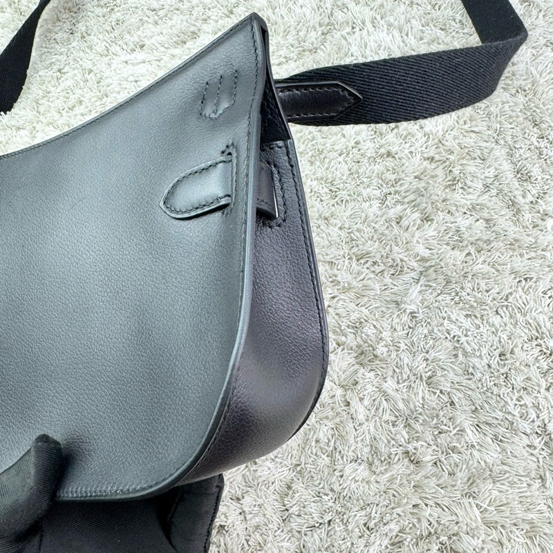 愛馬仕Hermes新款Jypsiere mini 吉普賽 黑色 金扣 evergrain皮 B刻  ⭕️近新品⭕️膠膜未撕⭕️男女都可輕鬆駕馭⭕️-12