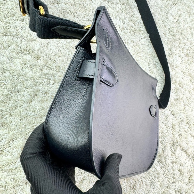 愛馬仕Hermes新款Jypsiere mini 吉普賽 黑色 金扣 evergrain皮 B刻  ⭕️近新品⭕️膠膜未撕⭕️男女都可輕鬆駕馭⭕️-13