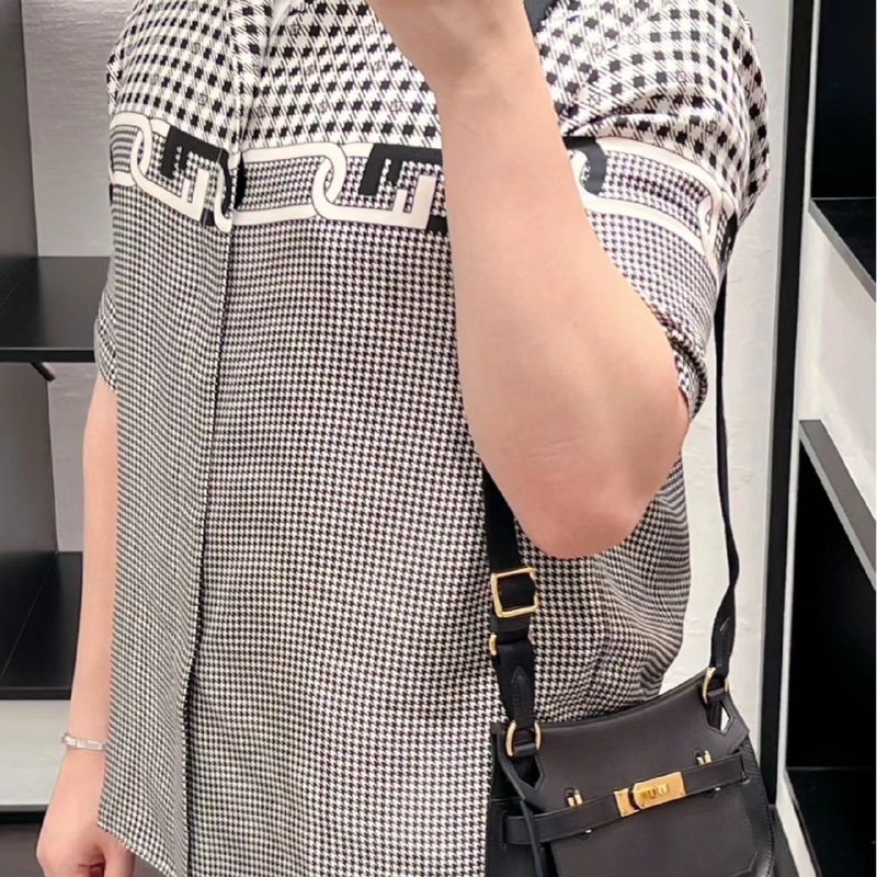 愛馬仕Hermes新款Jypsiere mini 吉普賽 黑色 金扣 evergrain皮 B刻  ⭕️近新品⭕️膠膜未撕⭕️男女都可輕鬆駕馭⭕️-35