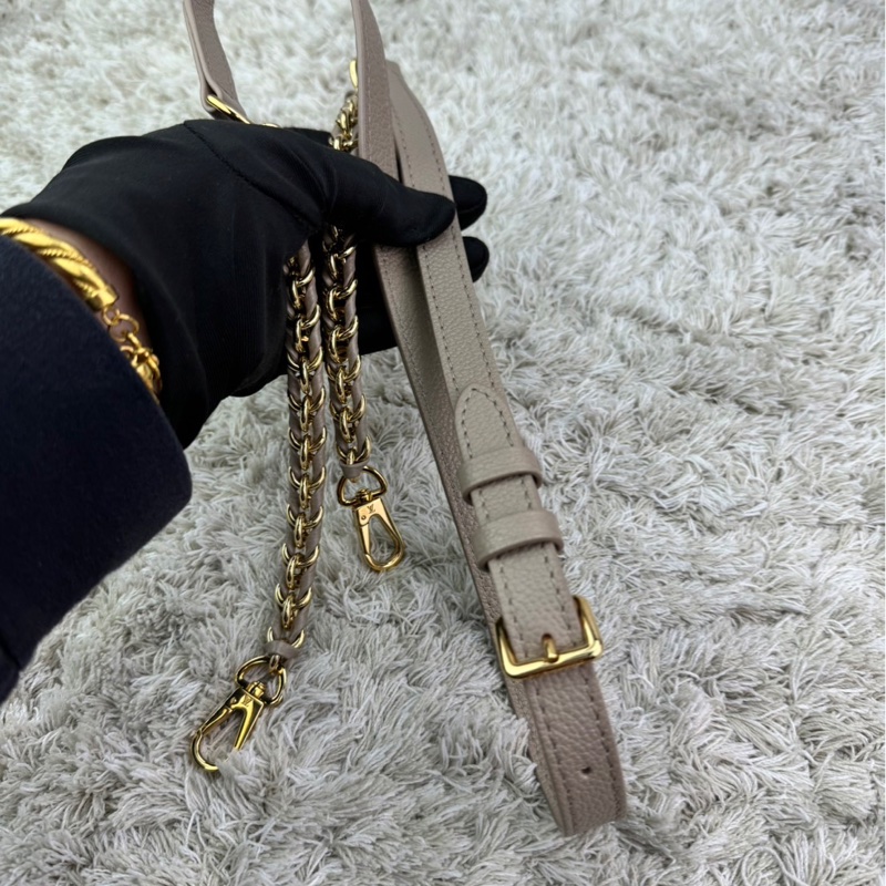 LV  M45608 VANITY PM系列Monogram壓花粒面牛皮手提/斜背包(米灰色）  ⭕️網路參考價$119800元⭕️-36