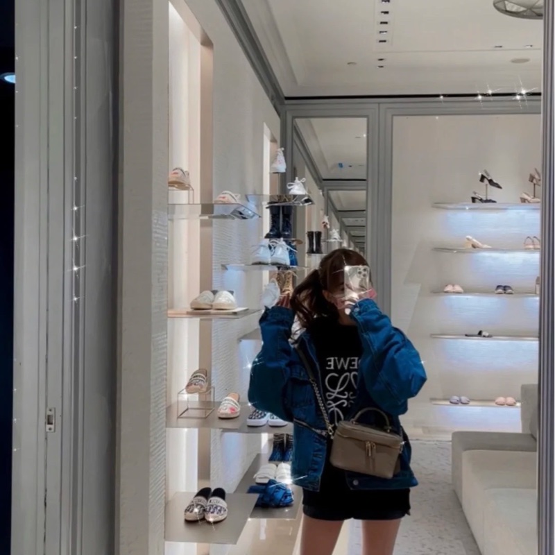 LV  M45608 VANITY PM系列Monogram壓花粒面牛皮手提/斜背包(米灰色）  ⭕️網路參考價$119800元⭕️-40