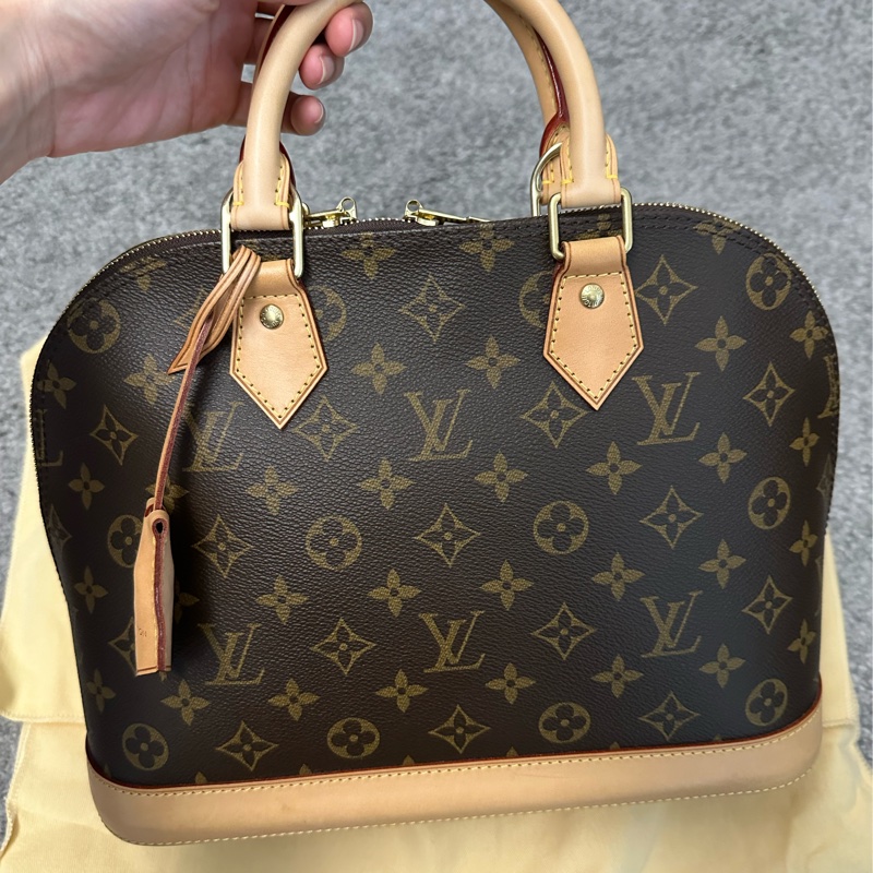 LV Alma 貝殼包大號-1