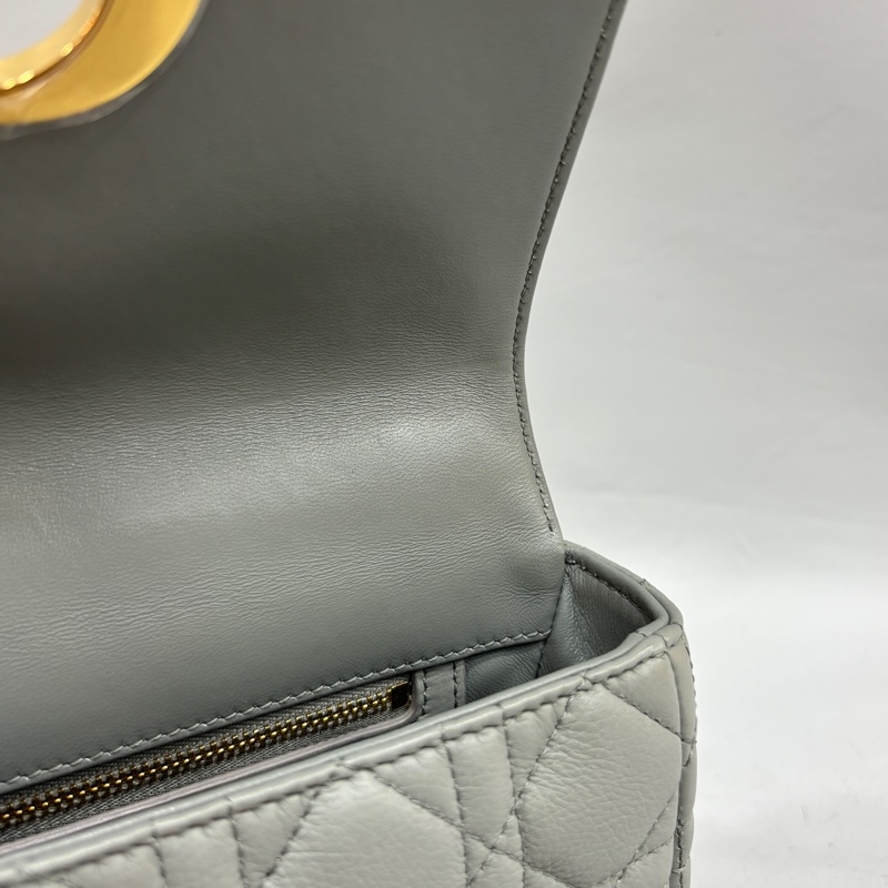 Dior 灰色小牛皮金鍊黛妃紋小號Caro肩背包 斜背包-17