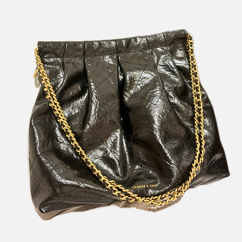 小ck 流浪包（L)正品！！！附小化妝包 還有背帶-6