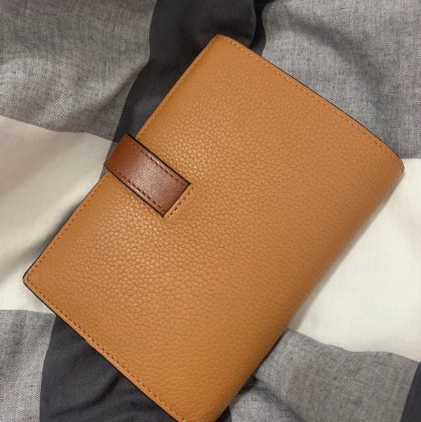 Loewe皮夾-2