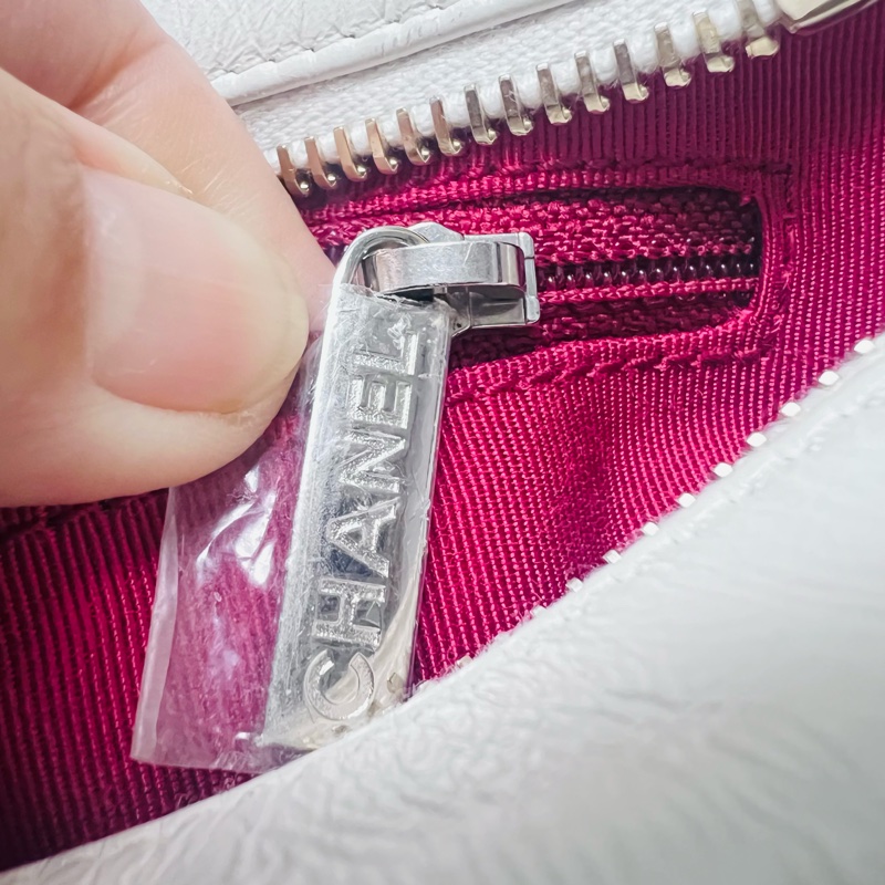 香奈兒熊貓流浪包小款-20