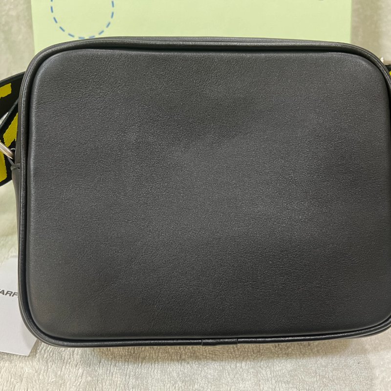 Off-White LOGO印花小牛皮相機包 特殊黑底黃字肩背帶-3