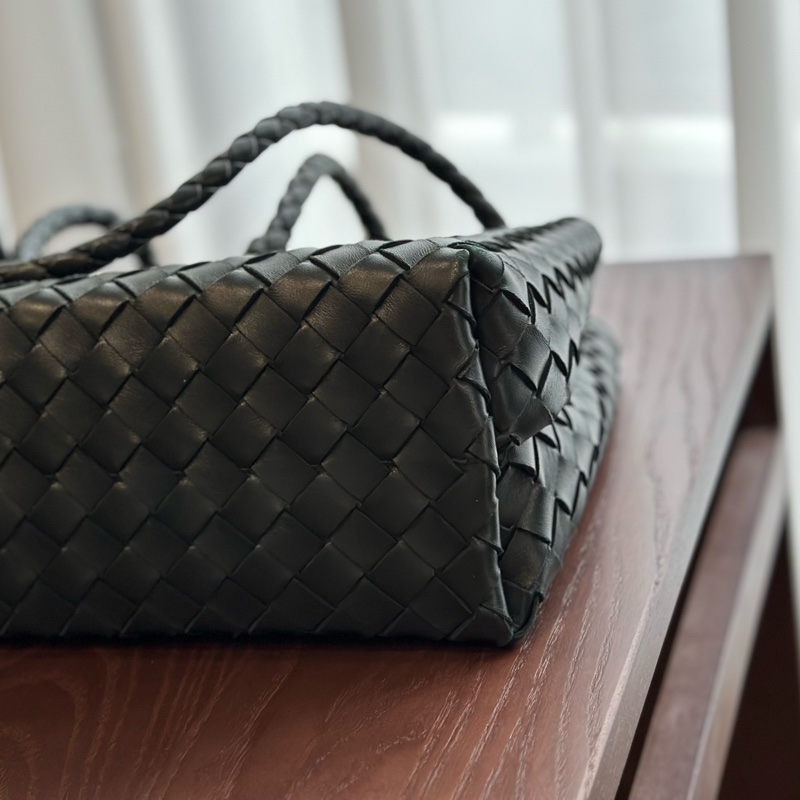 （保留中）Bottega Veneta Andiamo 中號  墨水綠-12