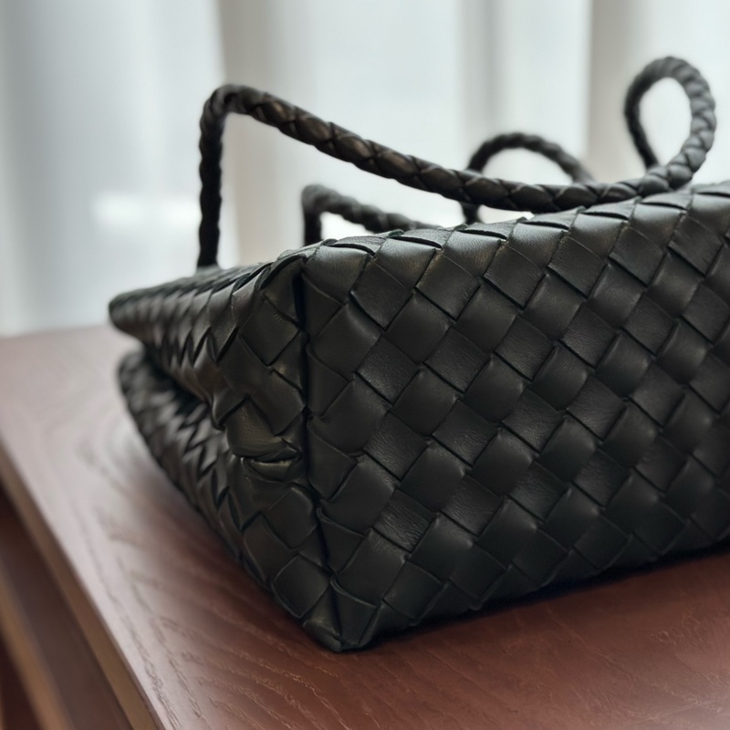 （保留中）Bottega Veneta Andiamo 中號  墨水綠-13