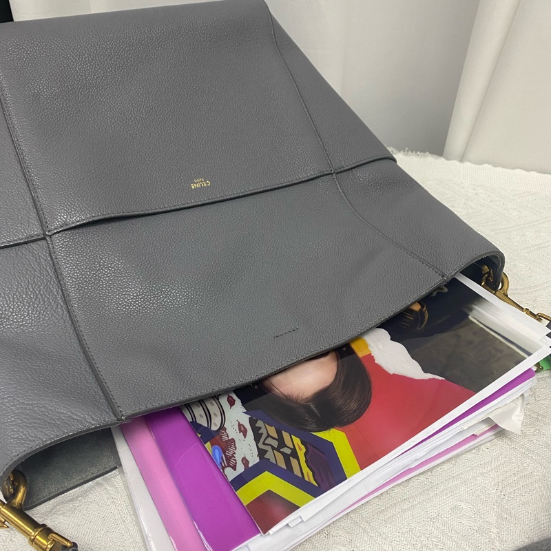 Celine SANGLE BUCKET牛皮革柔軟粒面桶包-6