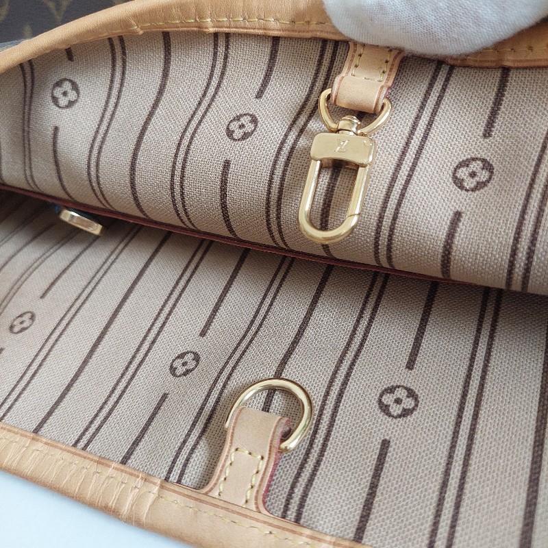 LV Delightful   ( MM/中)  肩背包🌈實品拍照🌈 M40353 肩背包~二手約9.2成新-42