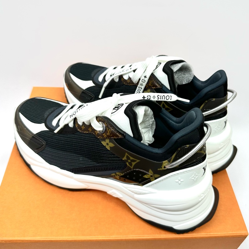 【美收精品】LV 黑棕 RUN55 經典運動鞋 88-309-0