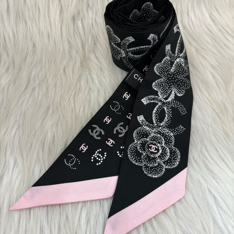 CHANEL LOGO TWILLY 雙C山茶花 幸運草 四葉草 黑色 粉紅色 白色 絲巾 頭巾綁巾 領巾 圍巾-5