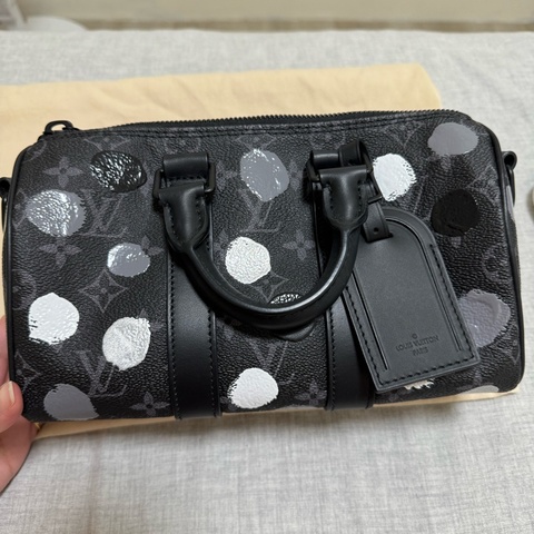 LV 草間彌生聯名KEEPALL25