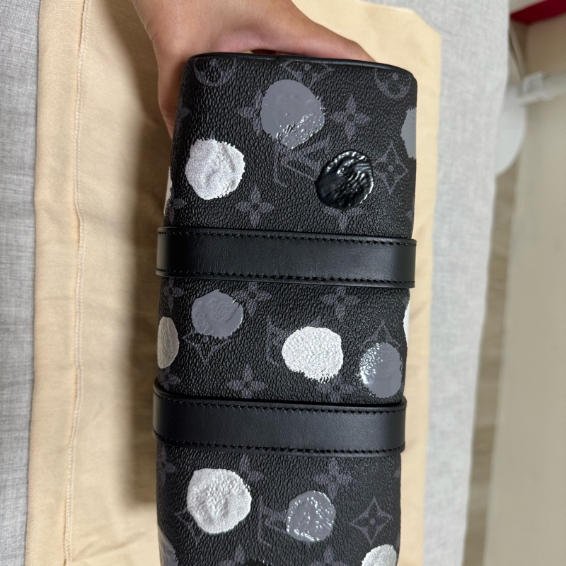 LV 草間彌生聯名KEEPALL25-2