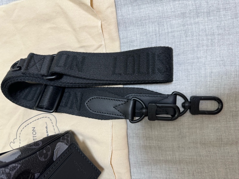 LV 草間彌生聯名KEEPALL25-5