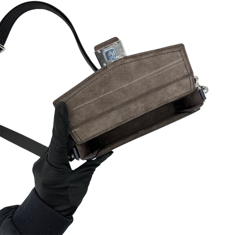 Fendi Mini Soft Trunk Baguette 帆布斜背手機包(7AS139-深藍/棕)-4