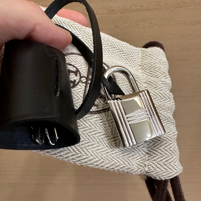 Hermes 愛馬仕 Herbag 31 帆布拼牛皮 特殊編織款 熊貓配色-3