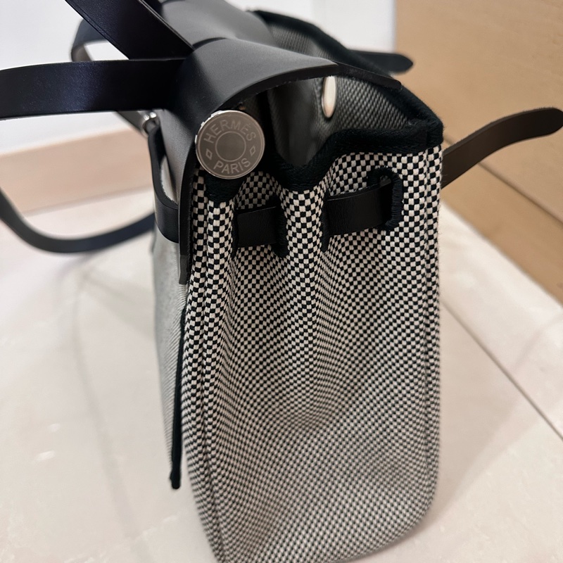 Hermes 愛馬仕 Herbag 31 帆布拼牛皮 特殊編織款 熊貓配色-6