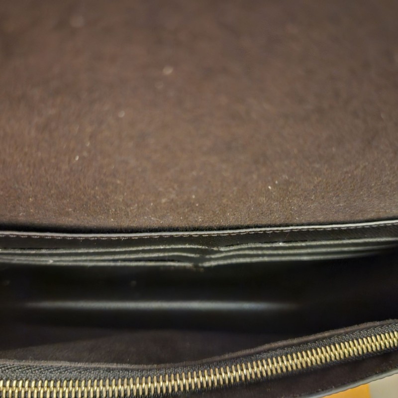 *全新品*LV櫃上在售款水波紋牛皮黑色銀扣WOC包*全新品*-6