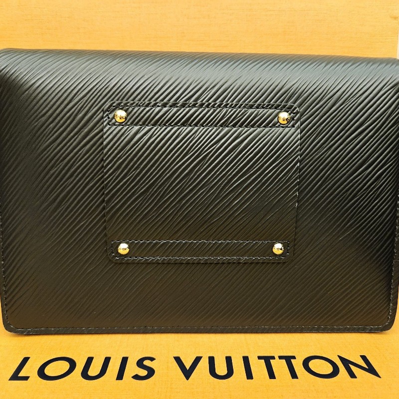 *全新品*LV櫃上在售款水波紋牛皮黑色銀扣WOC包*全新品*-7