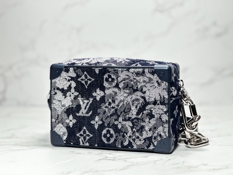 絕版Louis Vuitton LV 限量牛仔軟盒子mini soft trunk-1