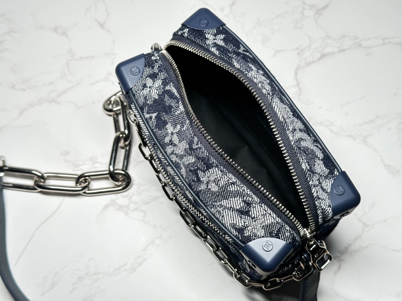 絕版Louis Vuitton LV 限量牛仔軟盒子mini soft trunk-4