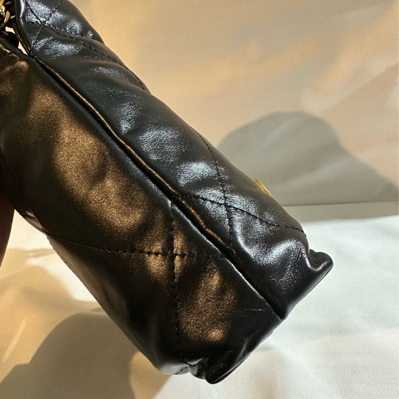 Chanel香奈兒22 bag mini 黑金-2