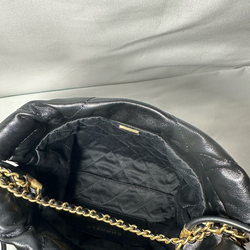 Chanel香奈兒22 bag mini 黑金-4