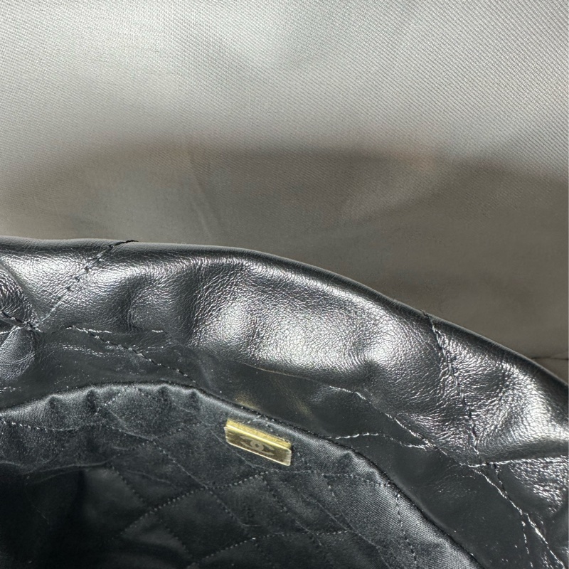Chanel香奈兒22 bag mini 黑金-5