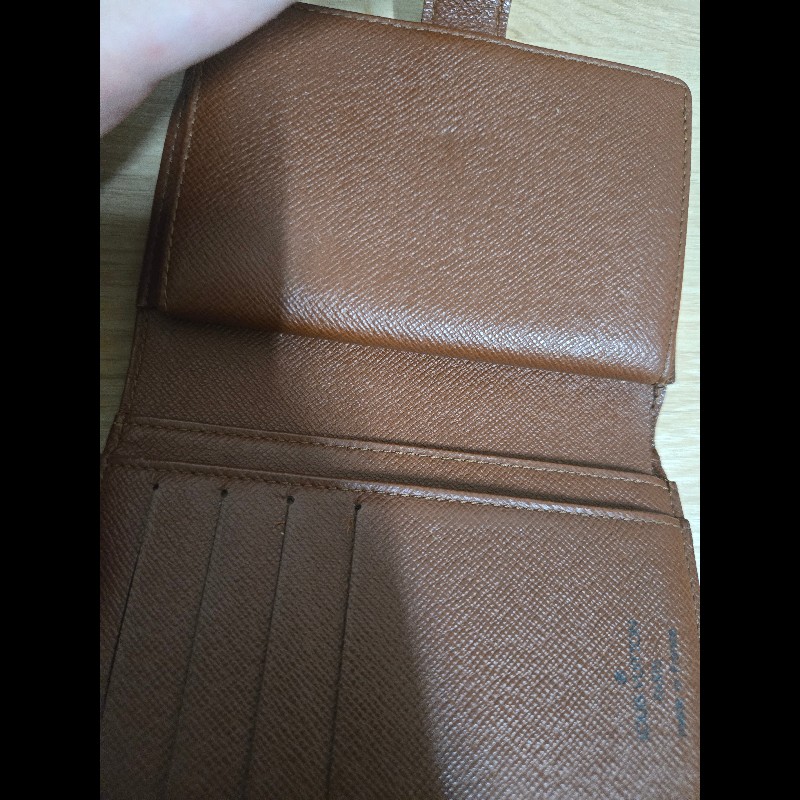 LV中古蝴蝶扣老花中夾-28