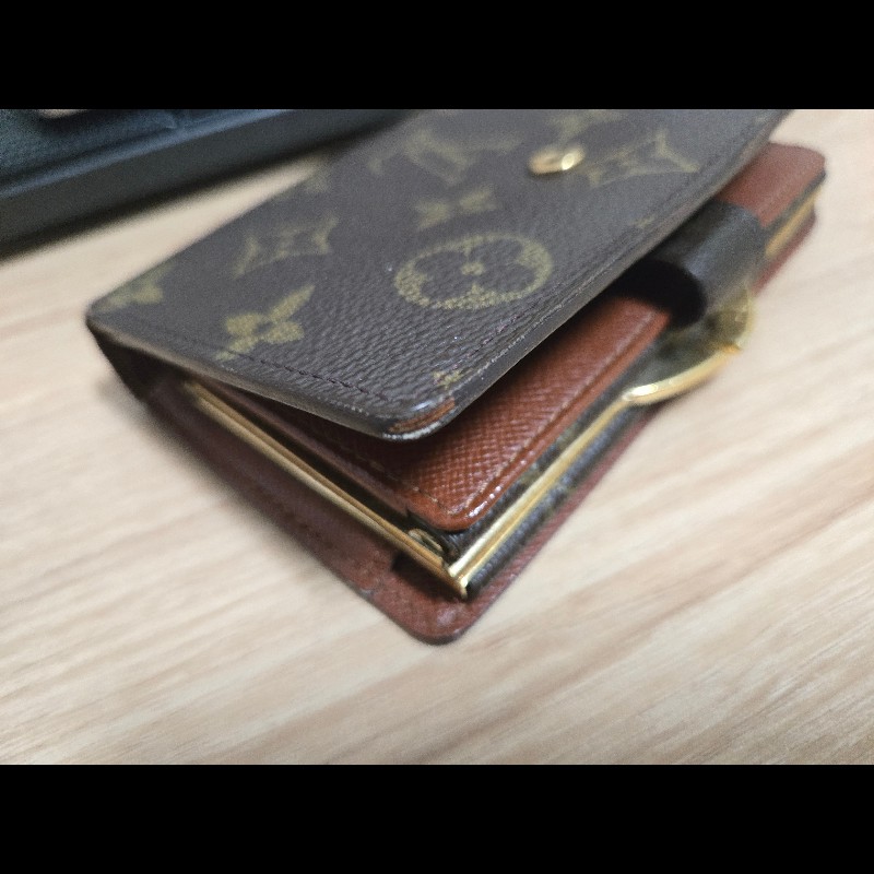 LV中古蝴蝶扣老花中夾-30