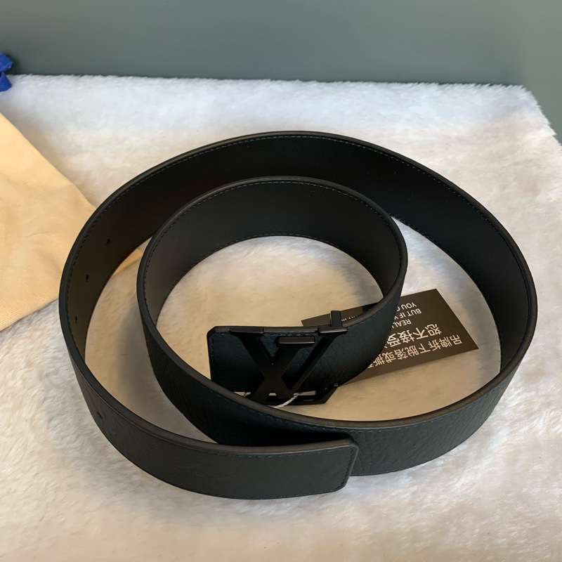 Louis Vuitton Initials 啞光標誌牛皮雙面可用皮帶 85cm (黑色) M0424-3