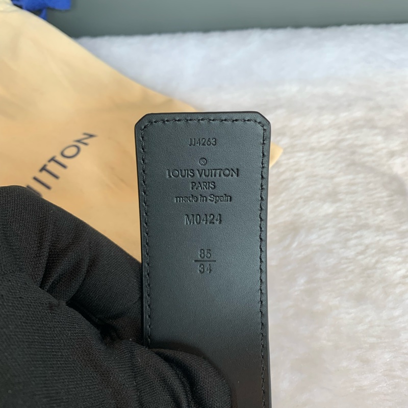 Louis Vuitton Initials 啞光標誌牛皮雙面可用皮帶 85cm (黑色) M0424-4