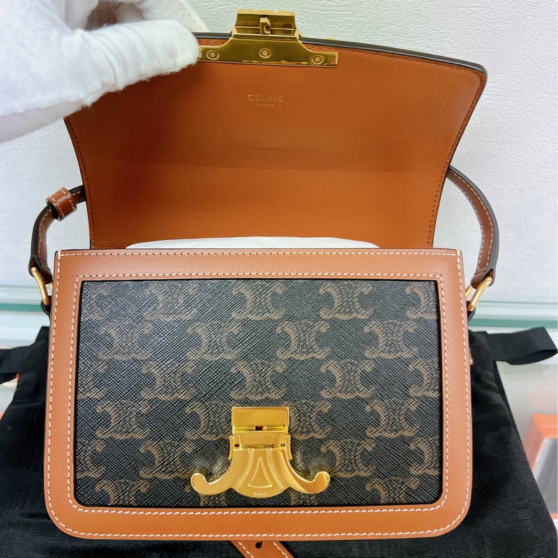 閒置未使用✨經典凱旋門老花 Celine triomphe bag teen 小號 單肩包/斜挎包-9