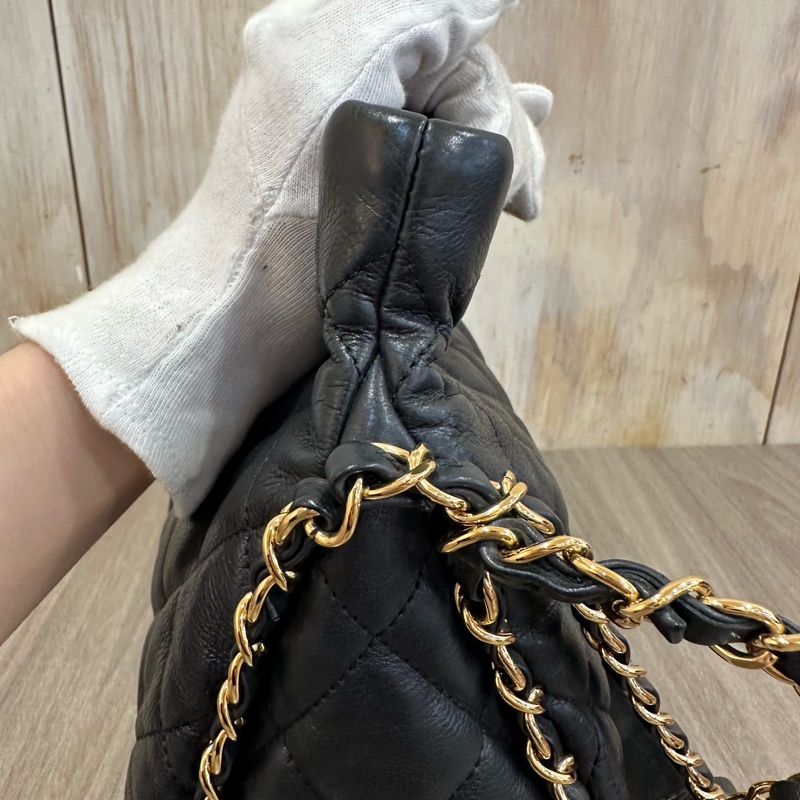 Chanel黑金牛皮皮穿鏈飾邊肩背口蓋包Chain Around-31