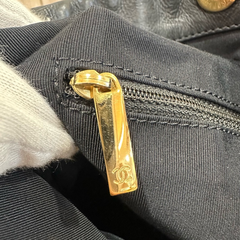 Chanel黑金牛皮皮穿鏈飾邊肩背口蓋包Chain Around-39