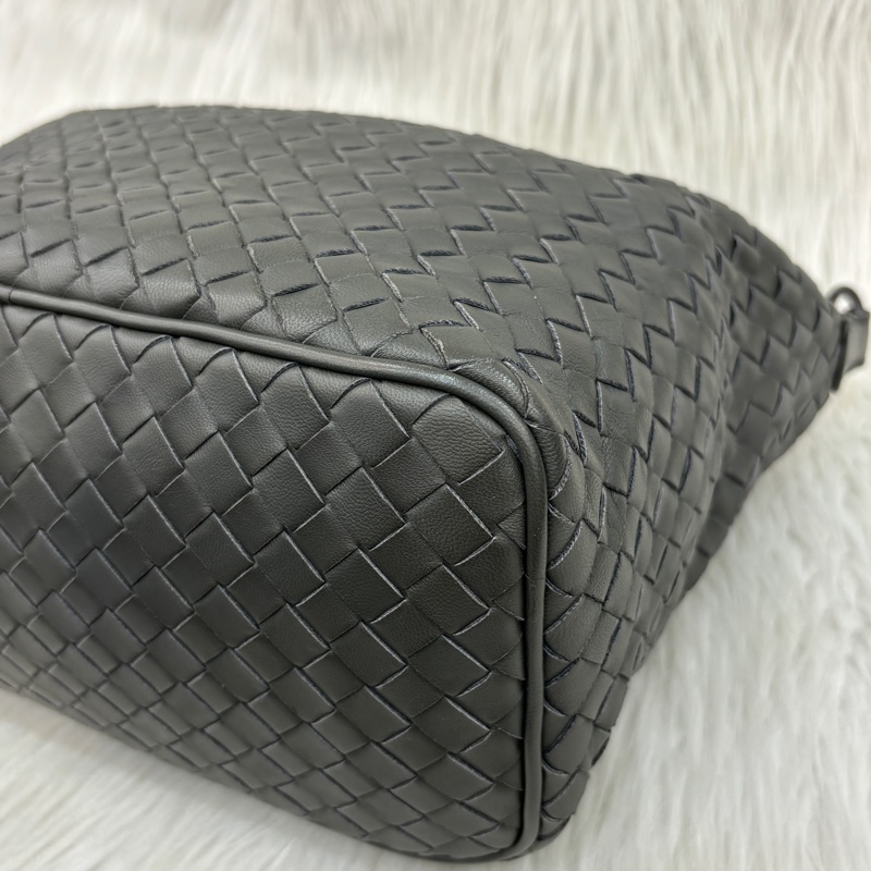 Bottega Veneta灰羊皮小編織肩背便當包 飯盒包 手提包-8