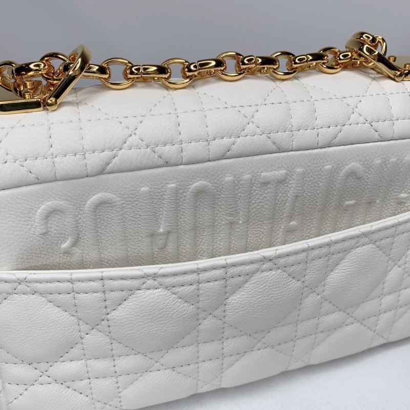 DIOR CARO白色藤格紋鍊帶斜背包-13