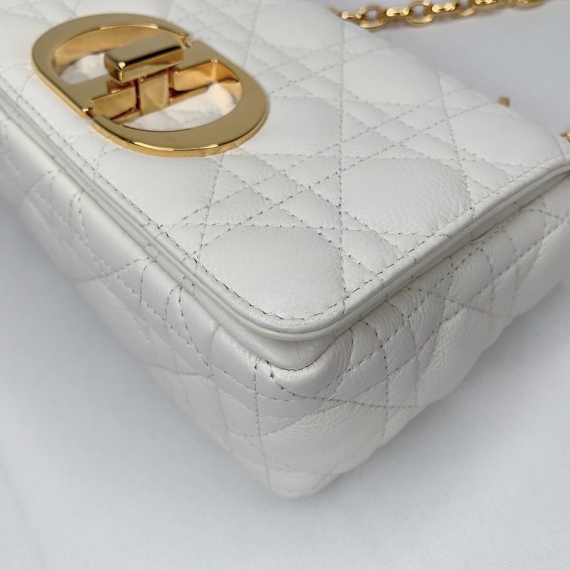 DIOR CARO白色藤格紋鍊帶斜背包-15