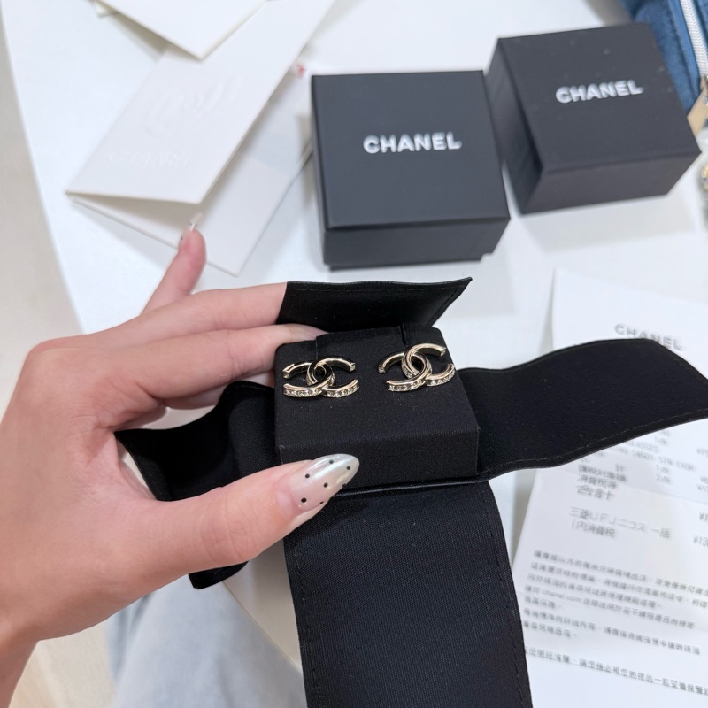 香奈兒 Chanel 耳環 23B 側鑽 雙c logo耳環-3
