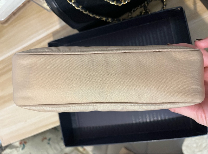 Prada re-edition 三合一 hobo-8