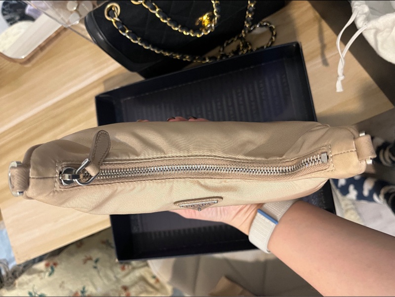 Prada re-edition 三合一 hobo-9