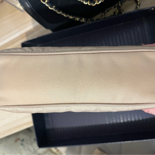 Prada re-edition 三合一 hobo-11
