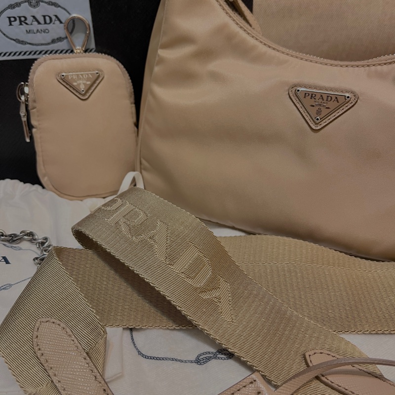 Prada re-edition 三合一 hobo-2