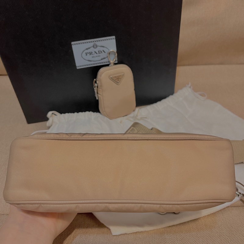 Prada re-edition 三合一 hobo-5