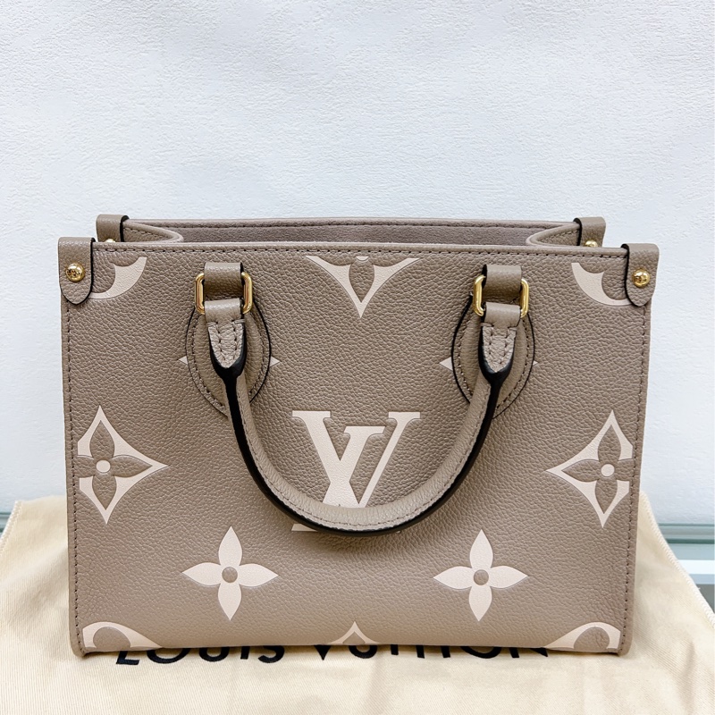 (已出❌) Lv on the go pm tote 大象灰拼色托特包 小號 M45779-0